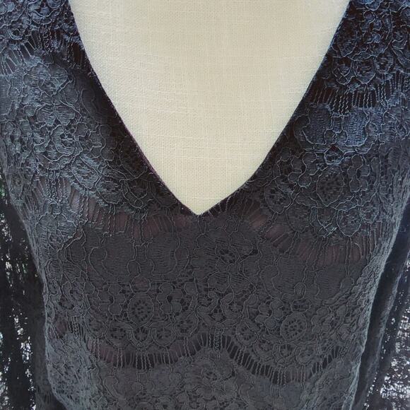 ANTHONY RYAN BLACK LACE BELL SLEEVE LINED BLOUSE SIZE SMALL - Picture 2 of 6